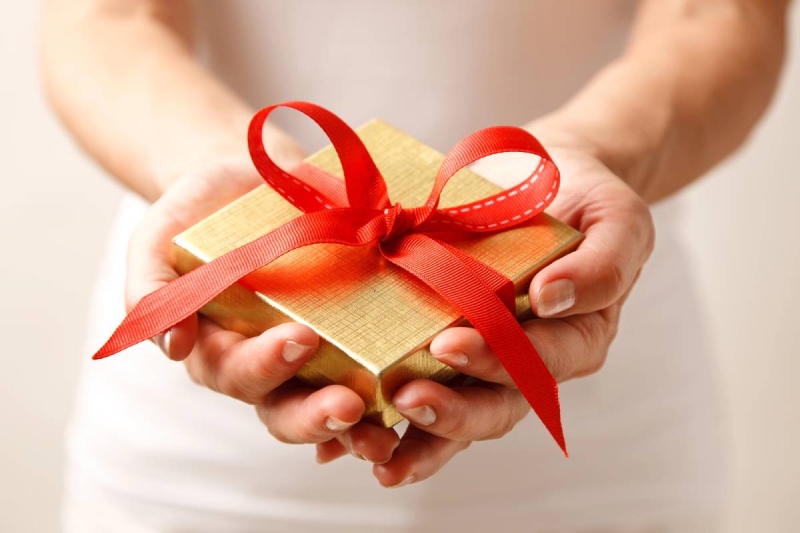 Can End-Of-The-Year Giving Mean Tax Deductions For My Parma Business?